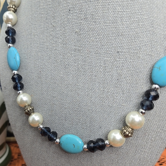 Blue and Pearl Glass Beaded Necklace - Picture 2 of 2